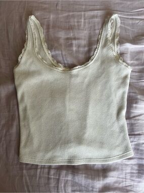 Gilly Hicks Lace-Trim Waffle Knit Tank in Off-White